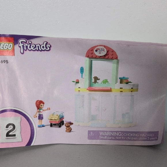 Lego Friends Pet Clinic Set # 41695 - Picture 8 of 8